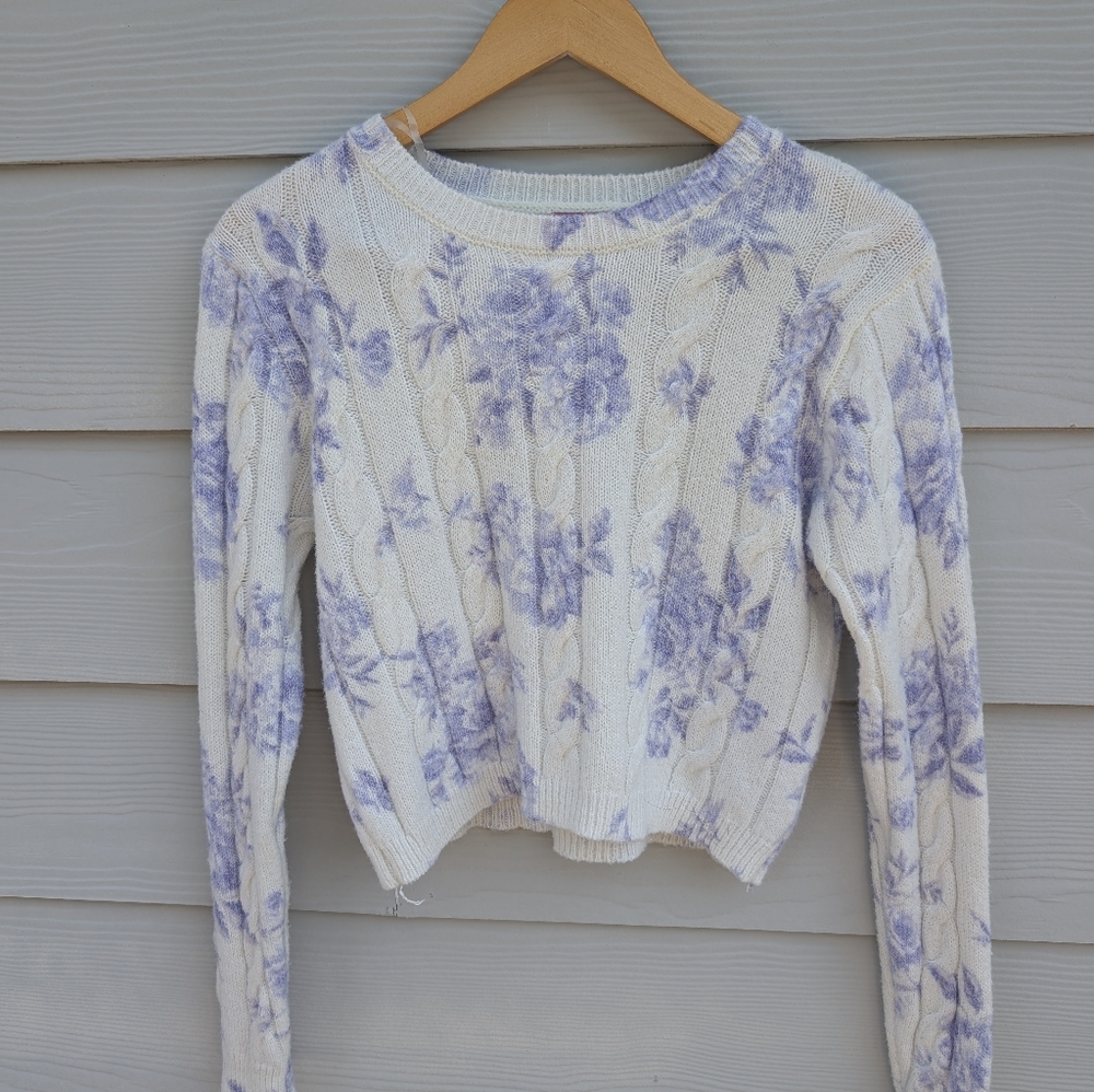 Francesca's Collections Sweater Size M Pullover Mi Ami Cable Knit Floral White